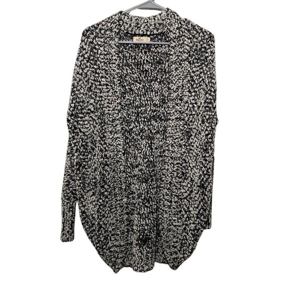 Hollister Sweaters - Hollister Women's Popcorn Cardigan Size Medium